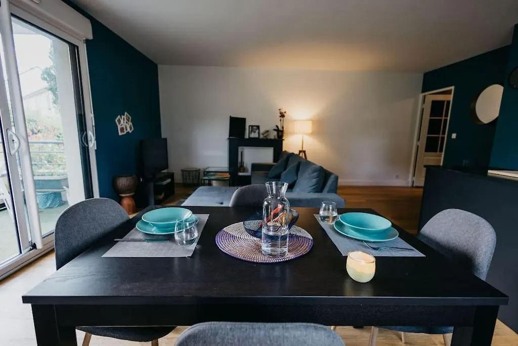 아파트 Appartement Cosy Avec Wifi A 15 Min De Rennes Crévin